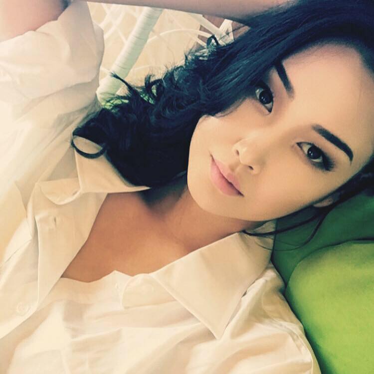 Жүжигчин Мишээл: Хүүхдийнхээ уйлж байгаа чимээг сонсоод би өөрөө уйлсан